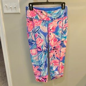 Lilly Pulitzer Fara UPF 50+ Weekender Crop Luxletic Leggings M Hypes Stripes